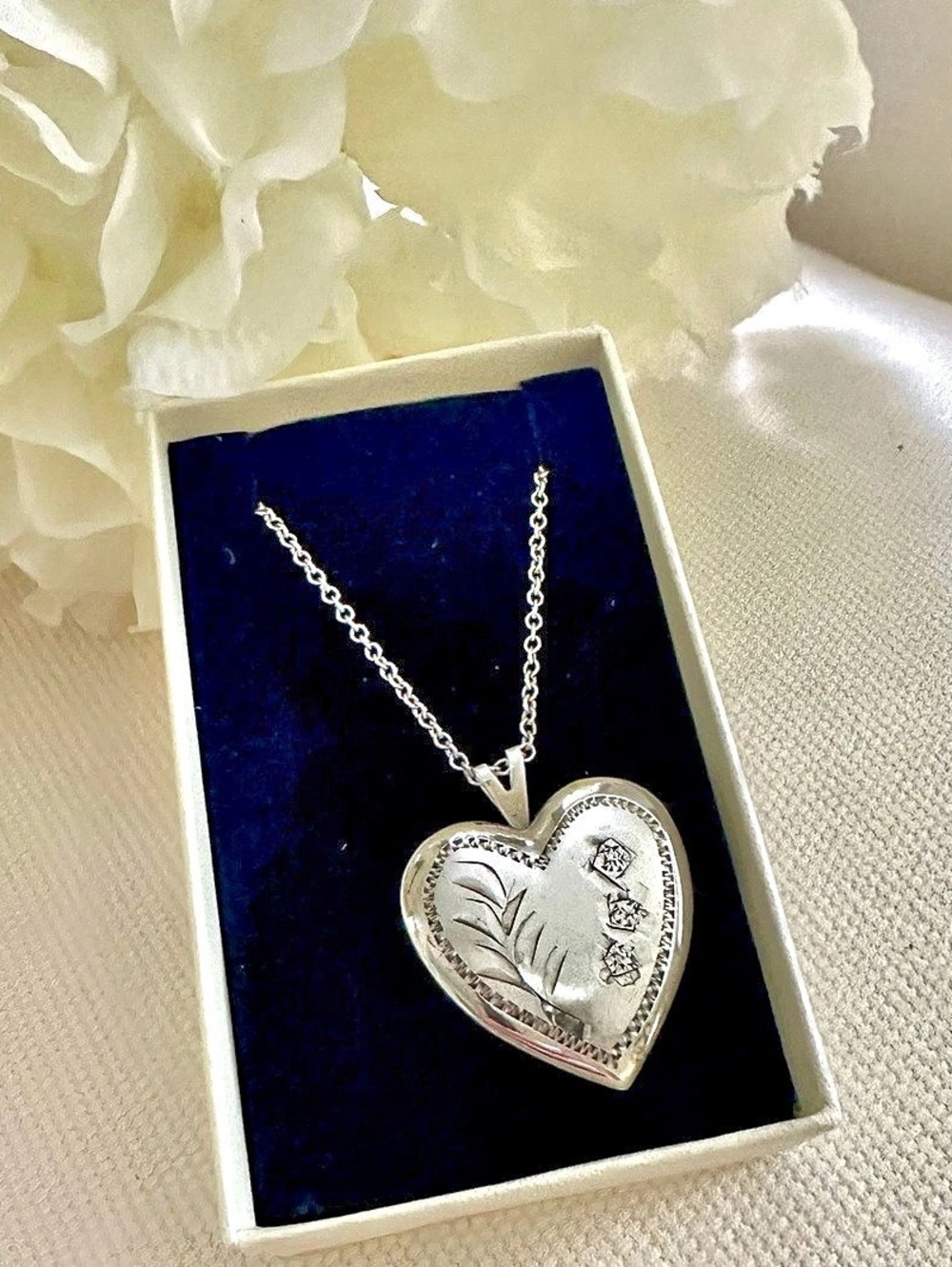 Vintage PPC Sterling Silver Vintage Engraved Heart Locket Necklace